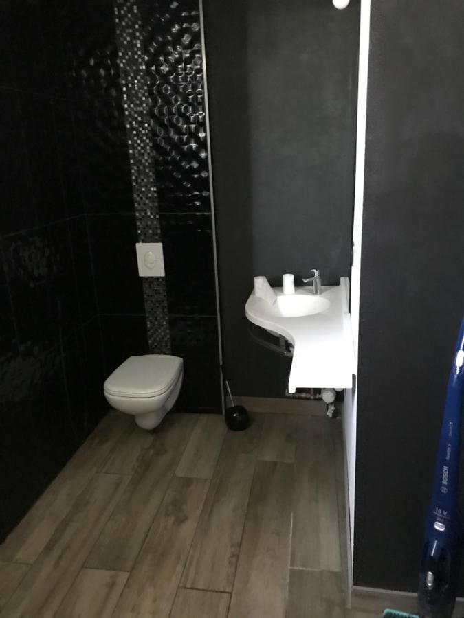 Residence Bord De Loire Euro 6 Дусиз Екстериор снимка