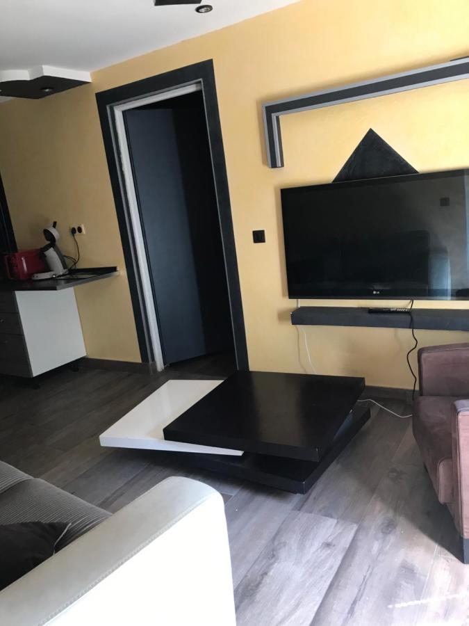 Residence Bord De Loire Euro 6 Дусиз Екстериор снимка